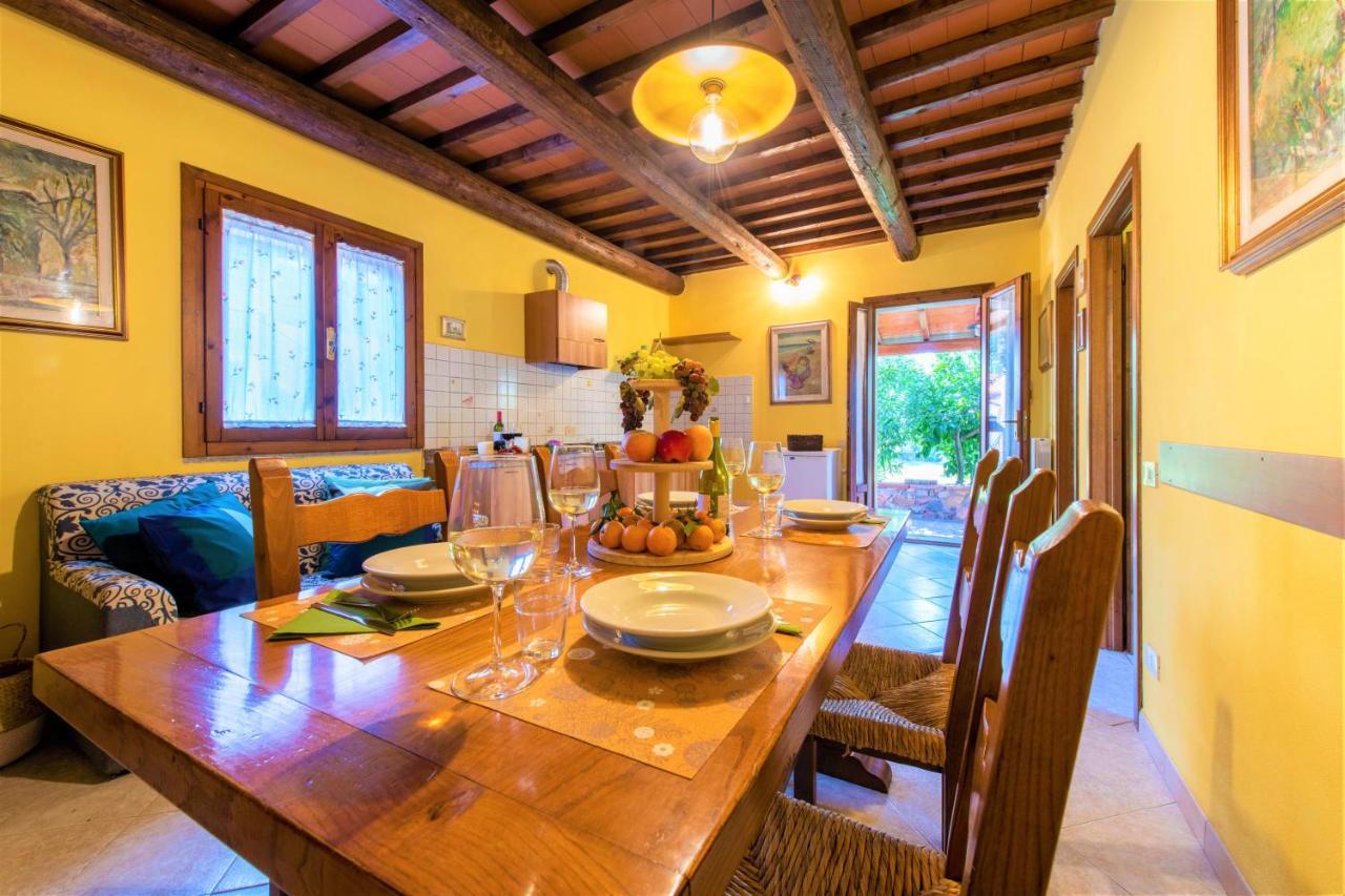 Hostly - Country House Donoratico - Only For Families Екстер'єр фото