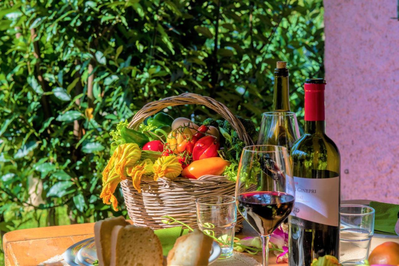 Hostly - Country House Donoratico - Only For Families Екстер'єр фото