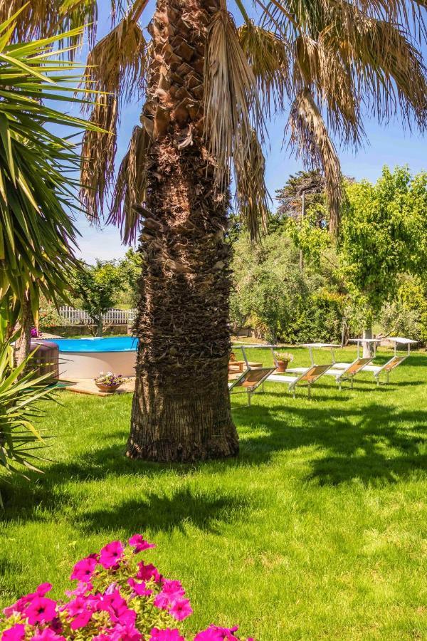 Hostly - Country House Donoratico - Only For Families Екстер'єр фото