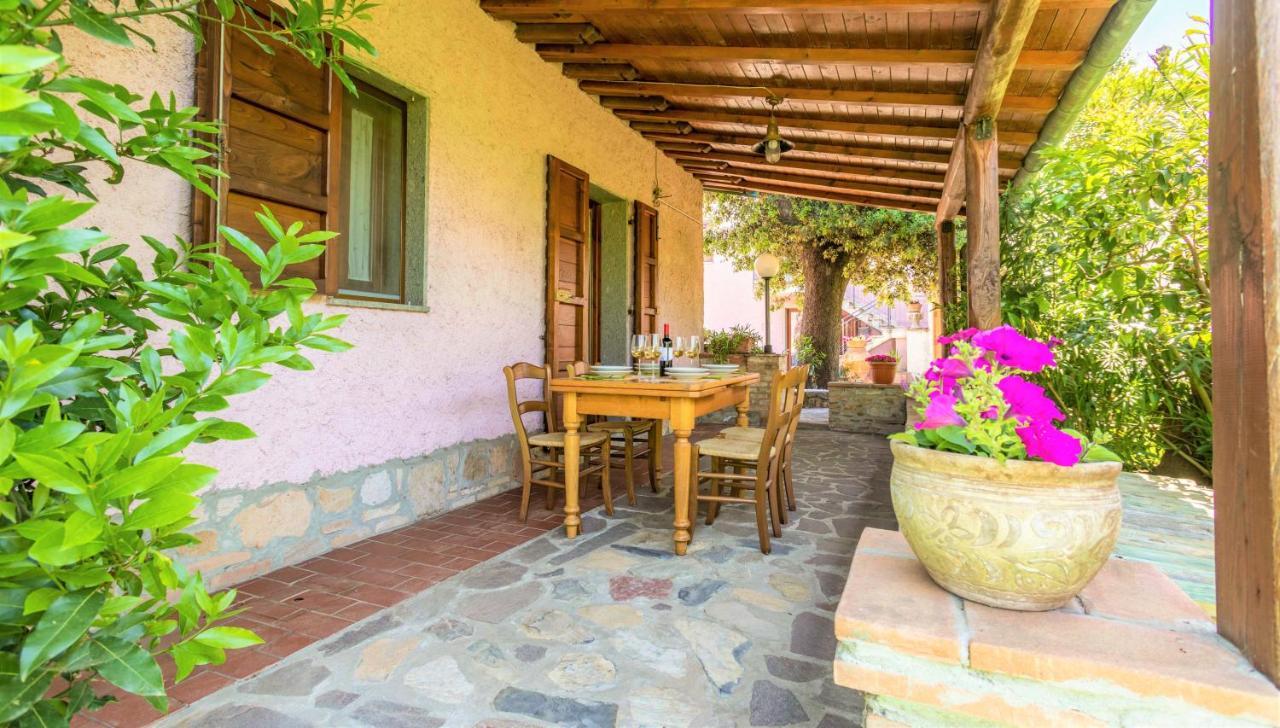 Hostly - Country House Donoratico - Only For Families Екстер'єр фото