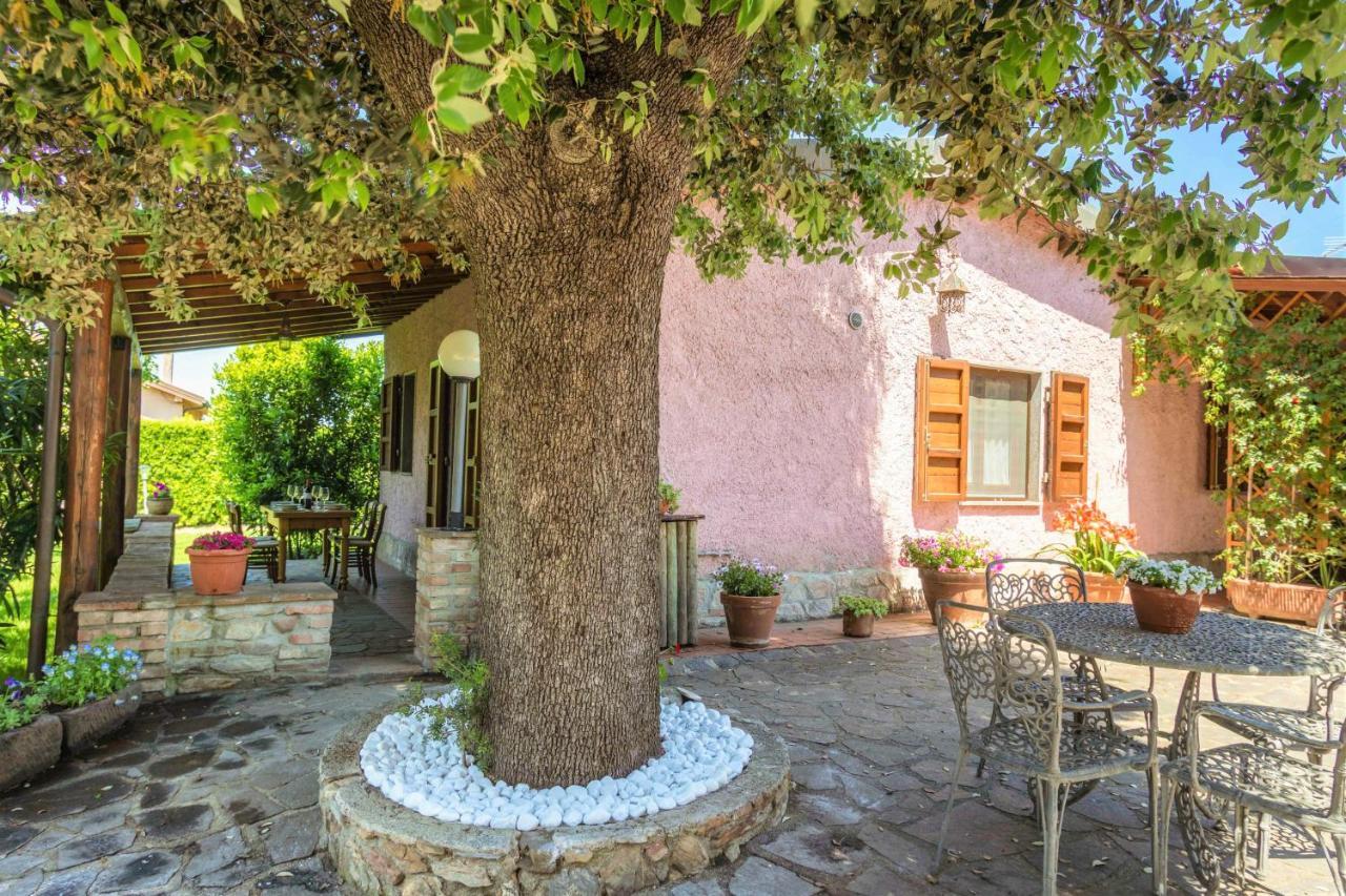 Hostly - Country House Donoratico - Only For Families Екстер'єр фото